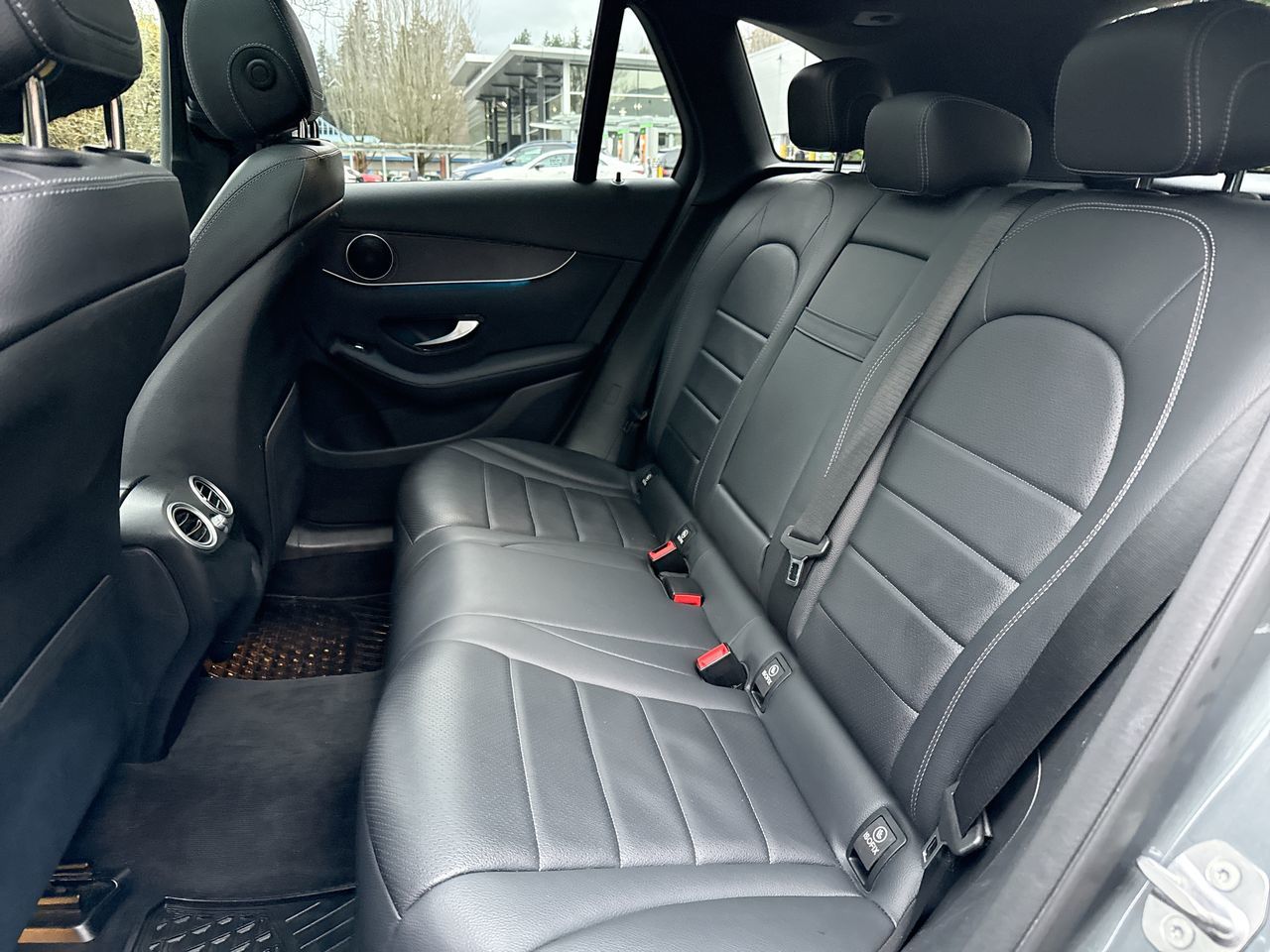 Mercedes-Benz GLC300  2019 à North Vancouver, Colombie-Britannique