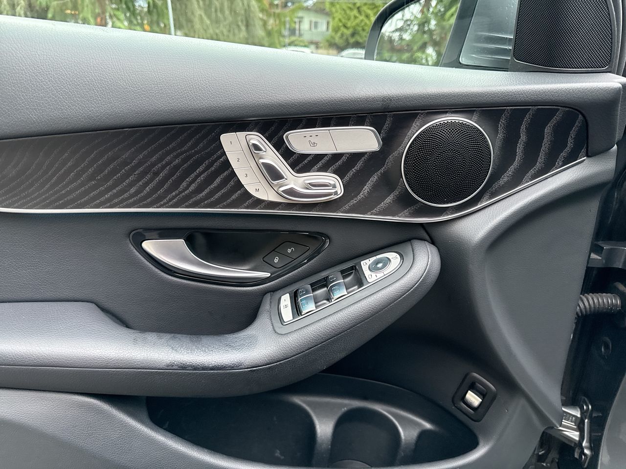 Mercedes-Benz GLC300  2019 à North Vancouver, Colombie-Britannique