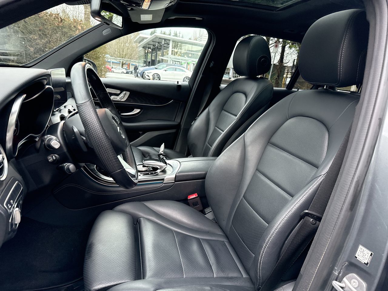 Mercedes-Benz GLC300  2019 à North Vancouver, Colombie-Britannique