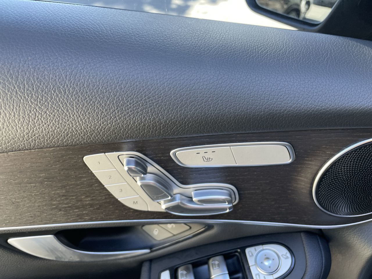 2020 Mercedes-Benz GLC300