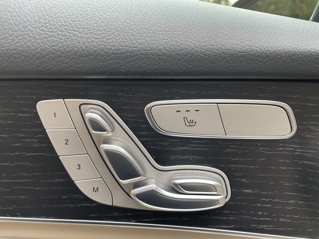 Mercedes-Benz GLC300  2020 à North Vancouver, Colombie-Britannique