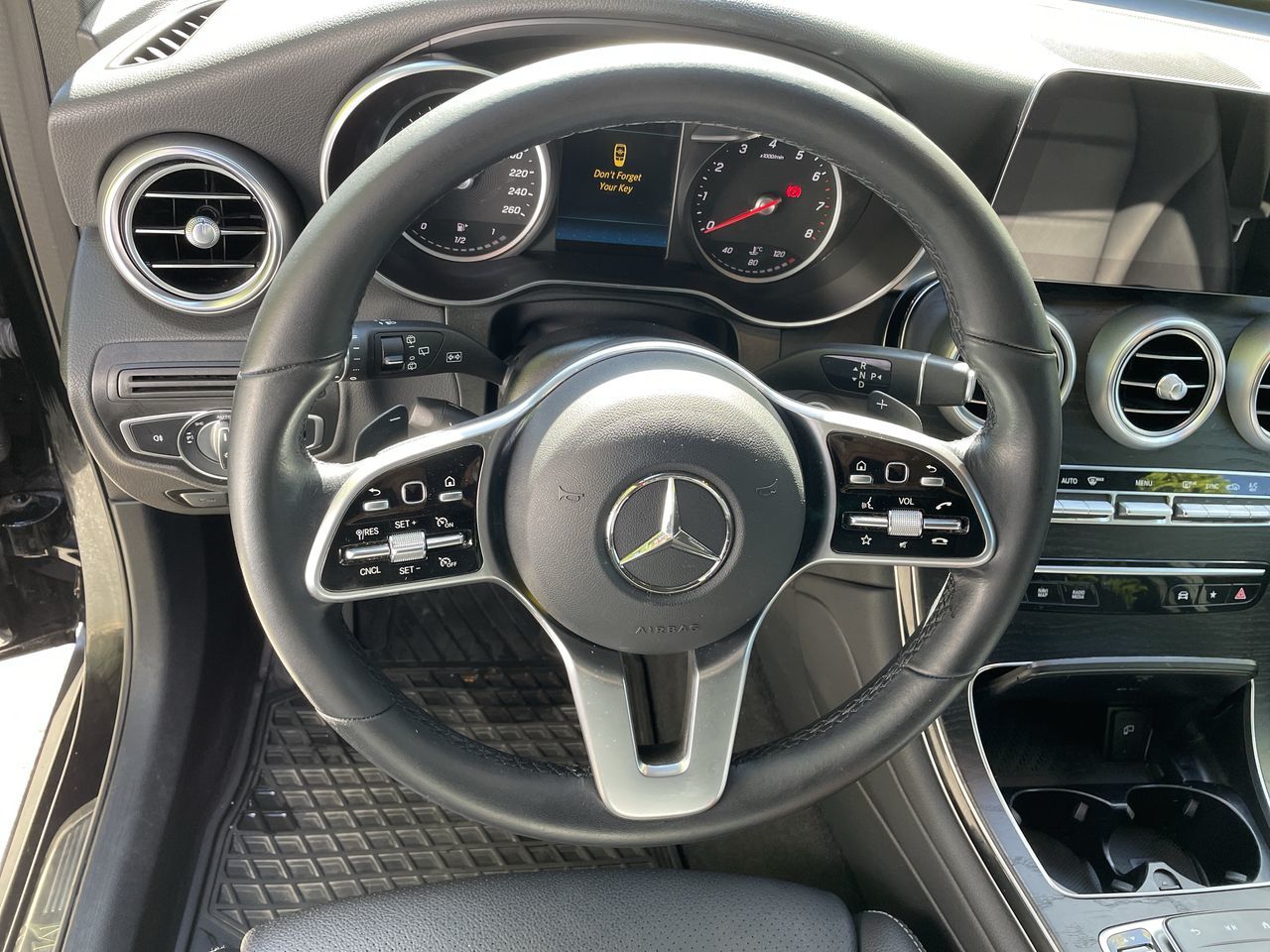 Mercedes-Benz GLC300  2021 à North Vancouver, Colombie-Britannique