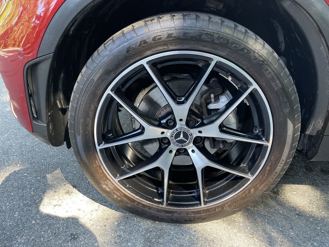 Mercedes-Benz GLC300  2021 à North Vancouver, Colombie-Britannique