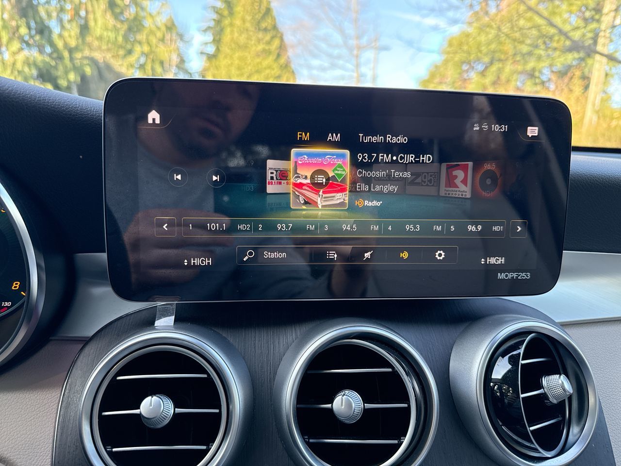 2021 Mercedes-Benz GLC300 in North Vancouver, British Columbia