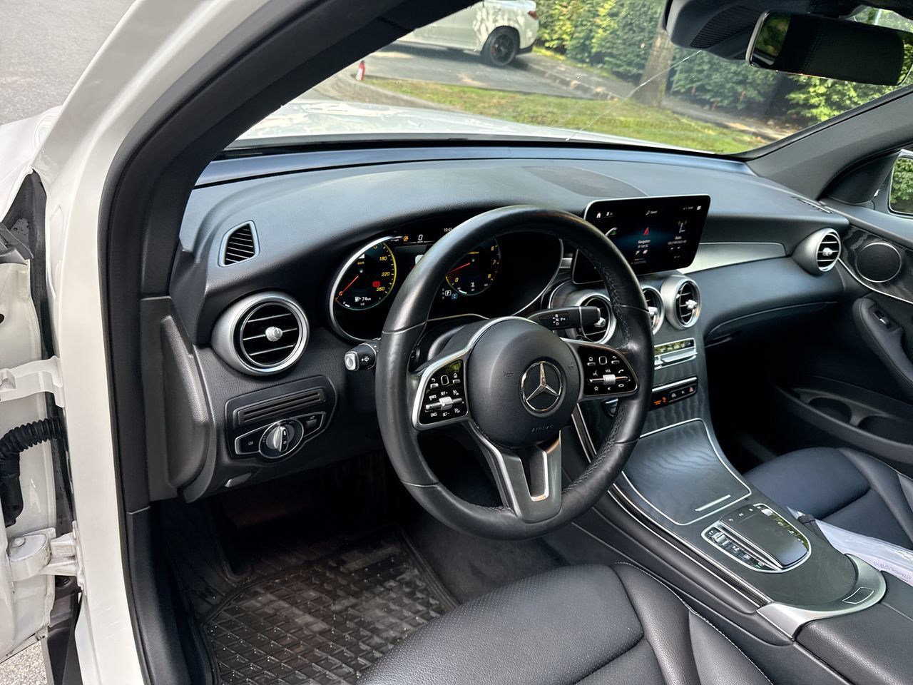 2021 Mercedes-Benz GLC300