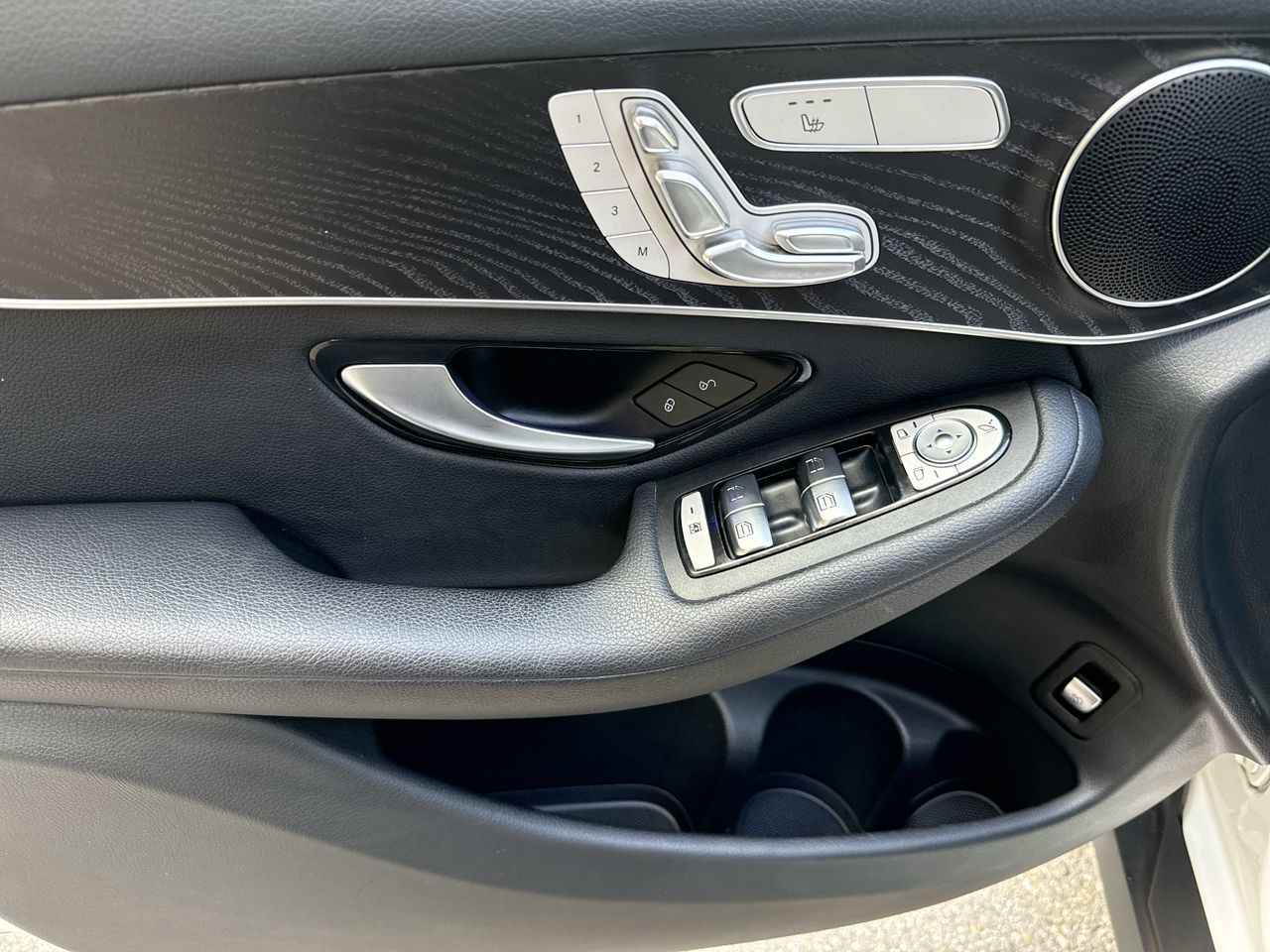 2021 Mercedes-Benz GLC300
