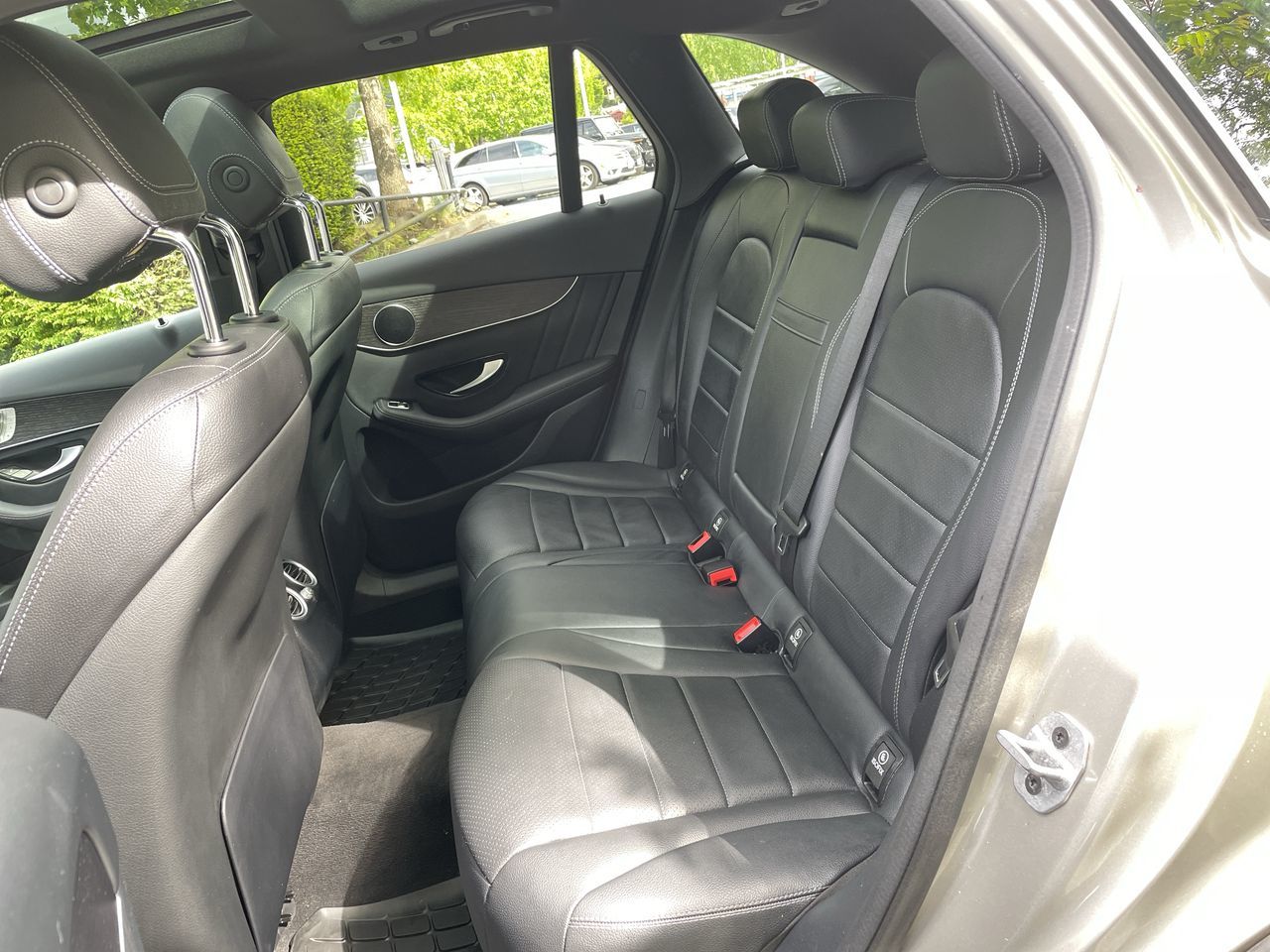 2022 Mercedes-Benz GLC300 in North Vancouver, British Columbia