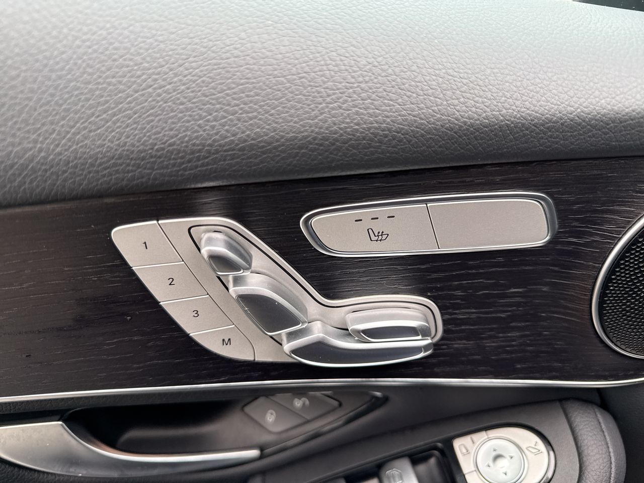 2022 Mercedes-Benz GLC300 in North Vancouver, British Columbia