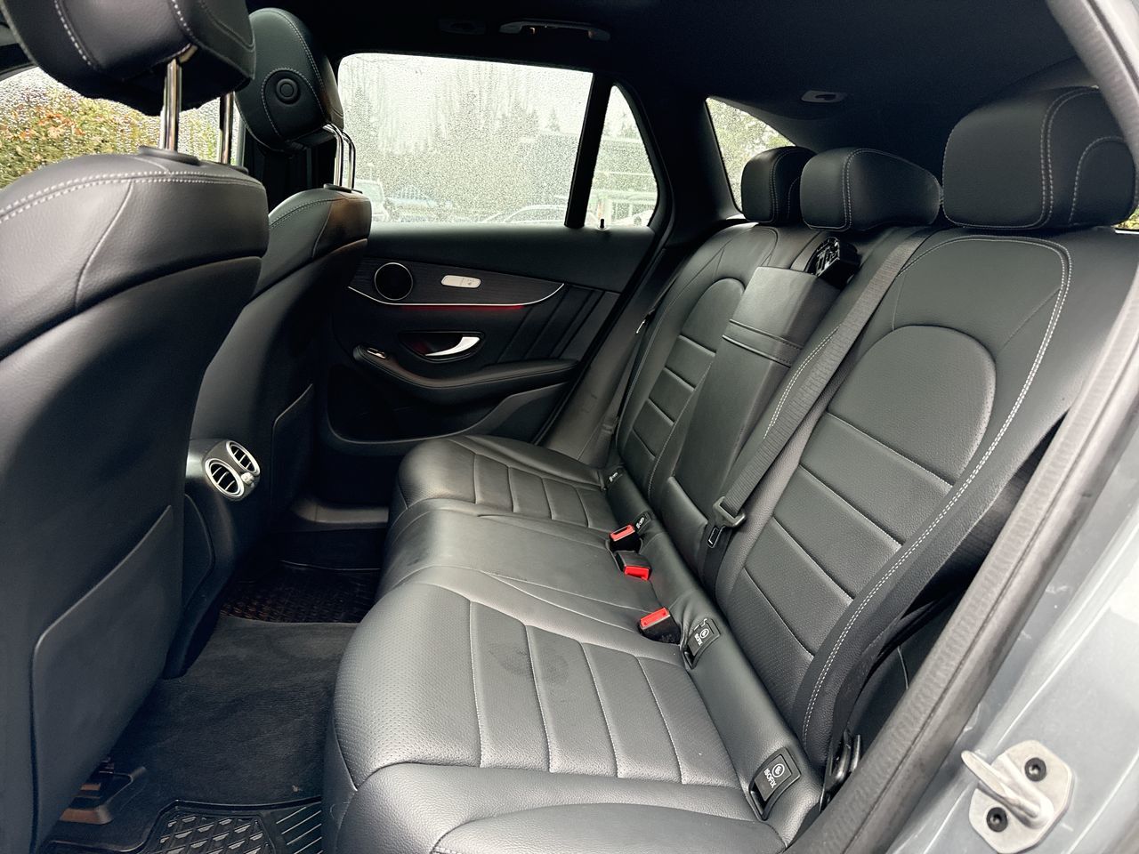 Mercedes-Benz GLC300  2022 à North Vancouver, Colombie-Britannique