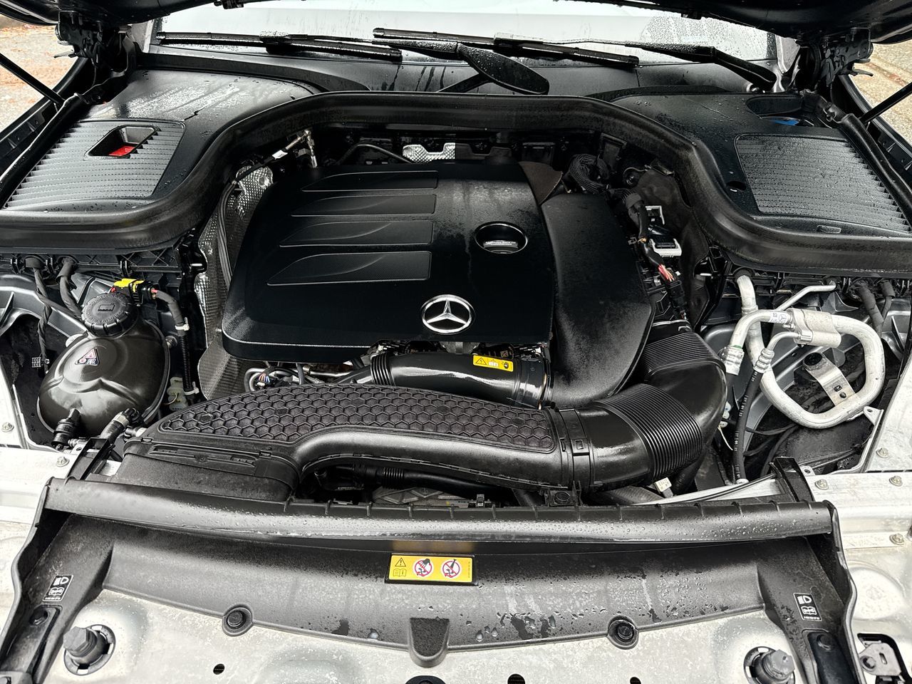 Mercedes-Benz GLC300  2022 à North Vancouver, Colombie-Britannique