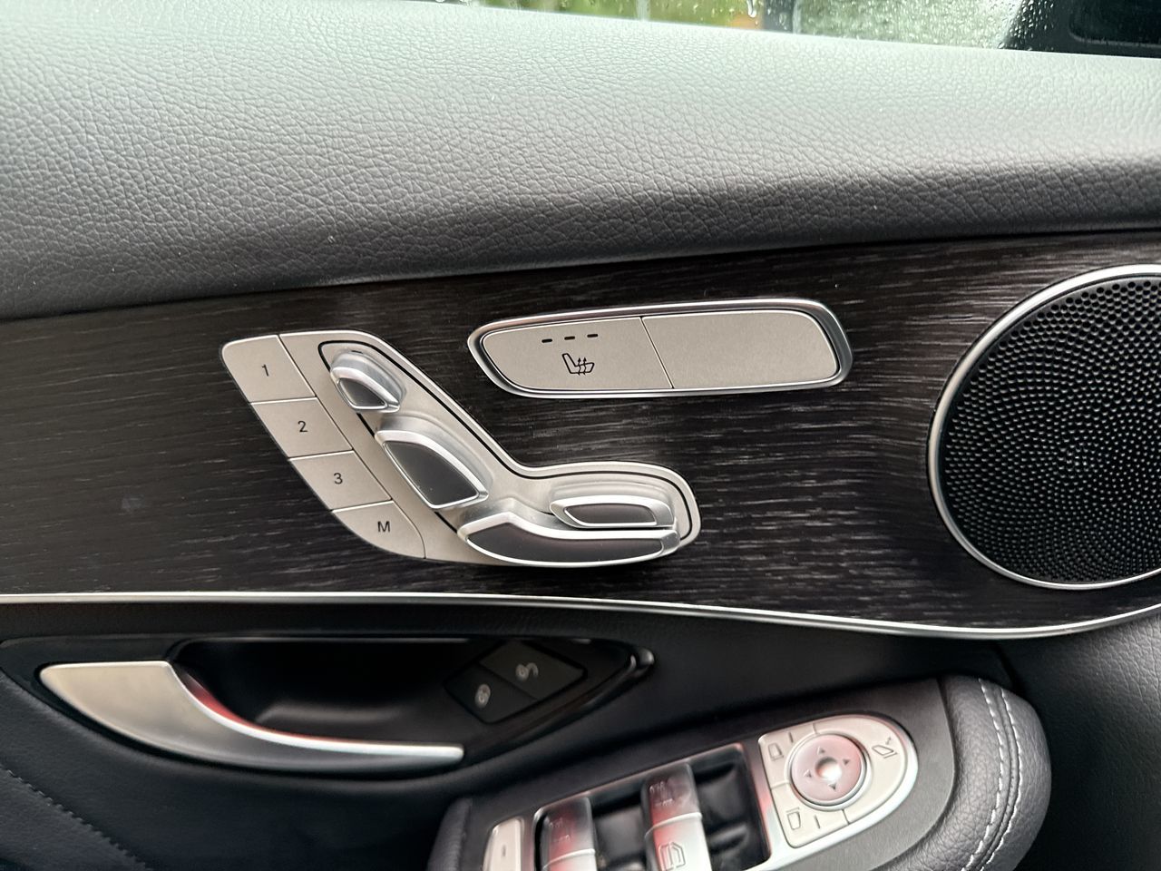 Mercedes-Benz GLC300  2022 à North Vancouver, Colombie-Britannique