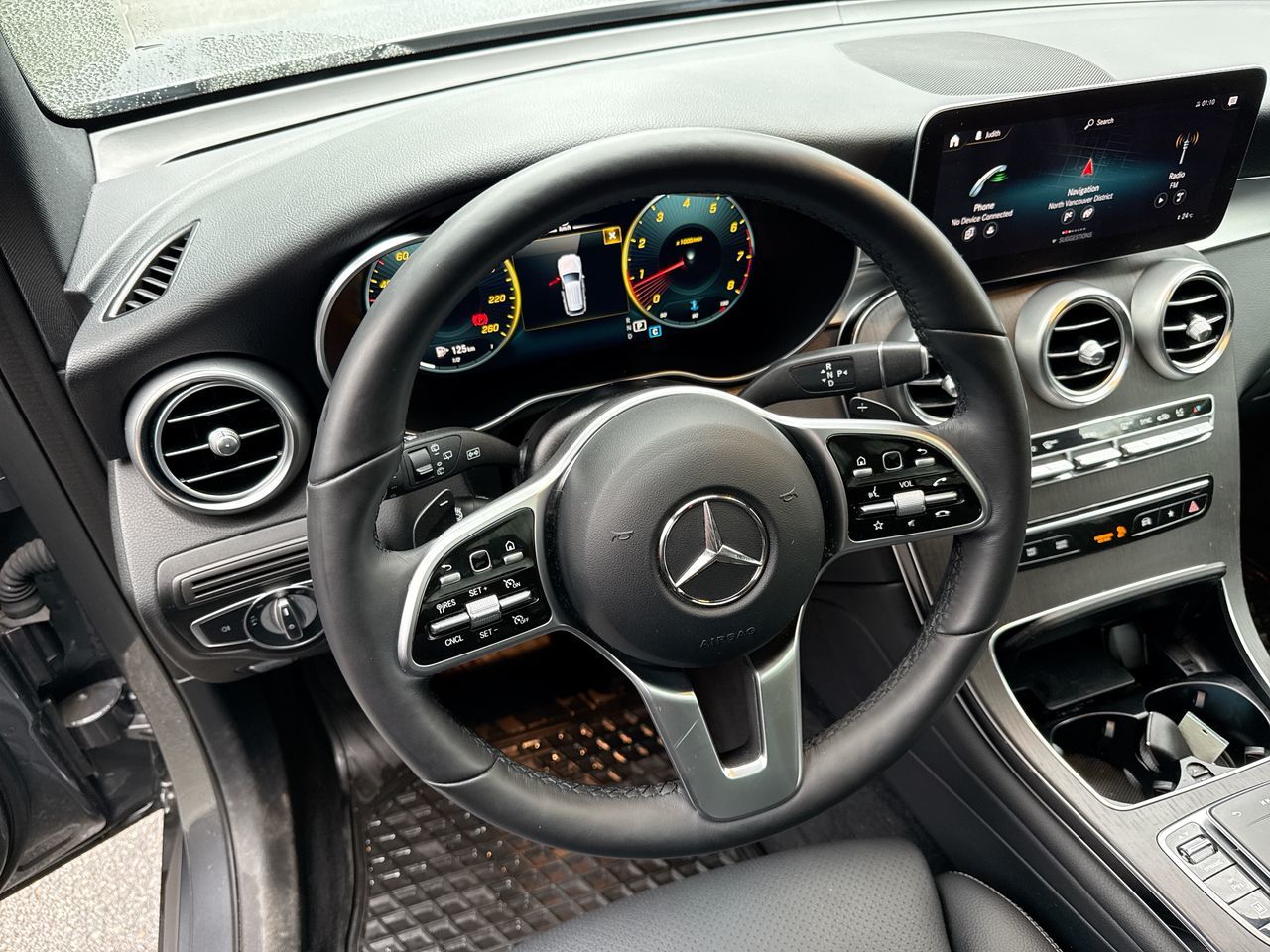 Mercedes-Benz GLC300  2022 à North Vancouver, Colombie-Britannique