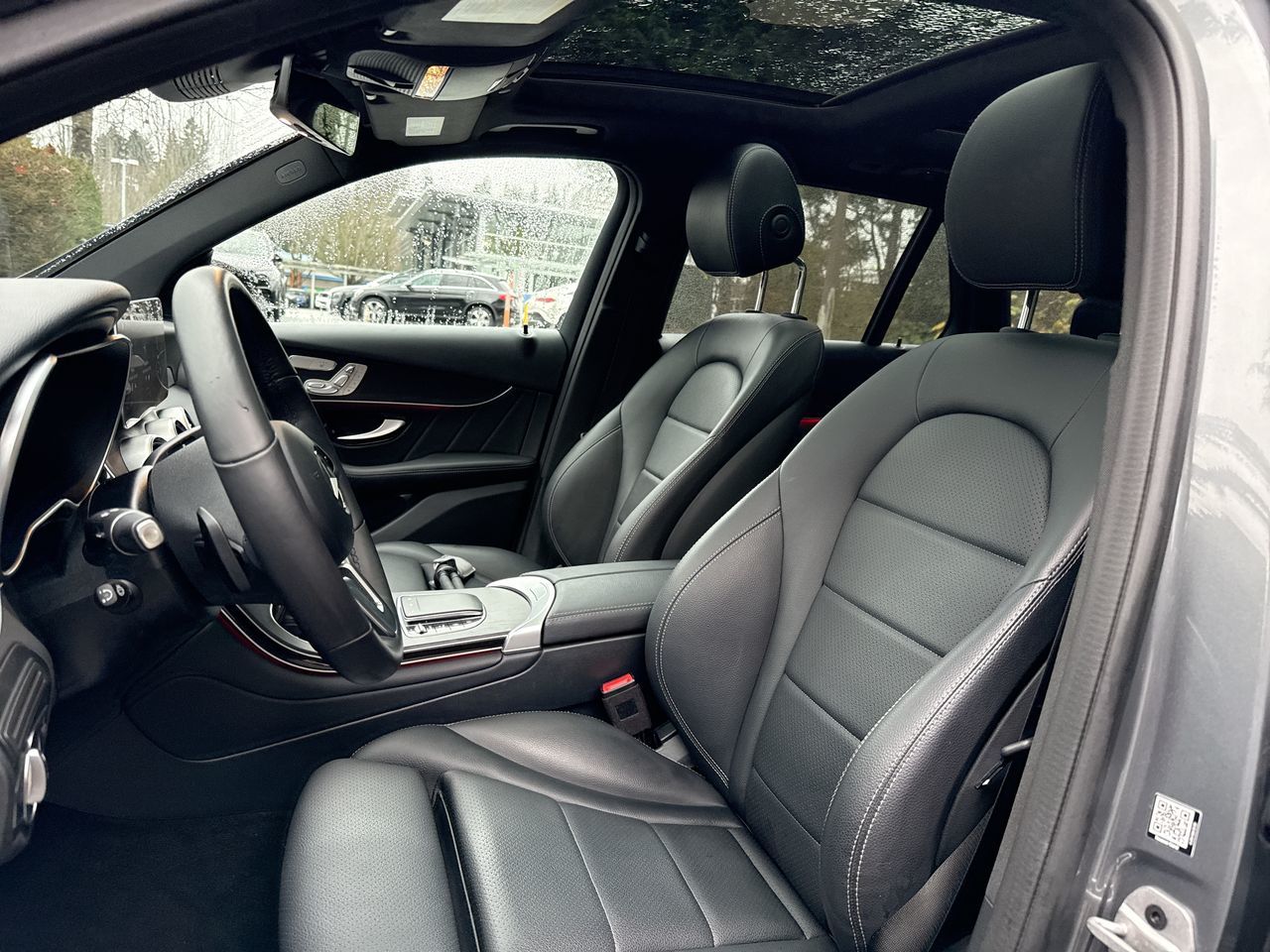 Mercedes-Benz GLC300  2022 à North Vancouver, Colombie-Britannique