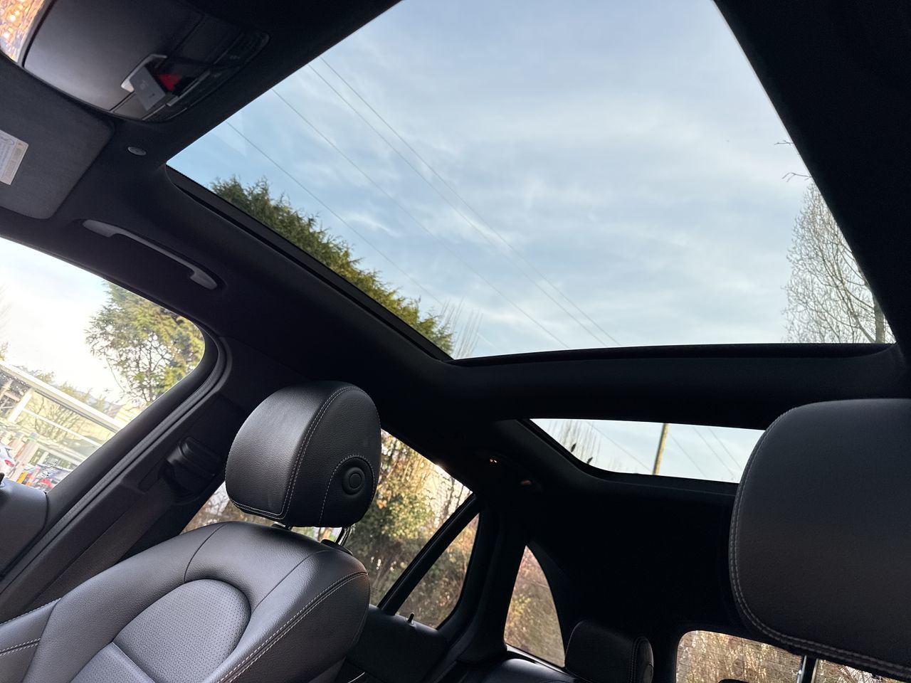 2022 Mercedes-Benz GLC300