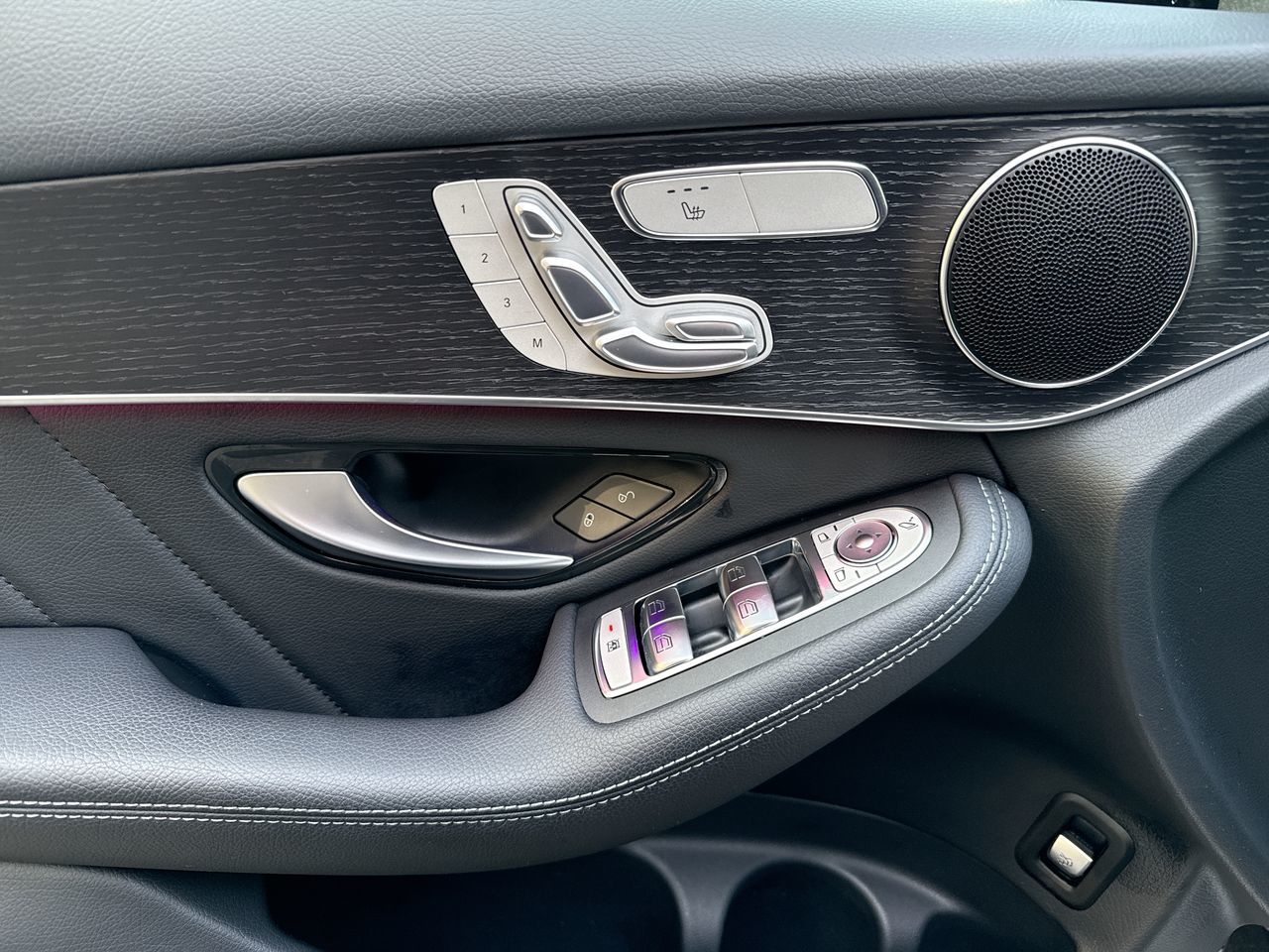 2022 Mercedes-Benz GLC300