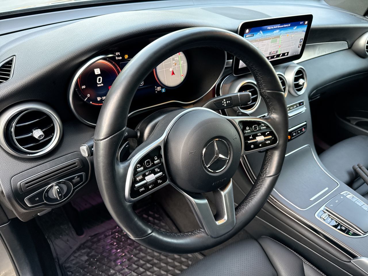 2022 Mercedes-Benz GLC300