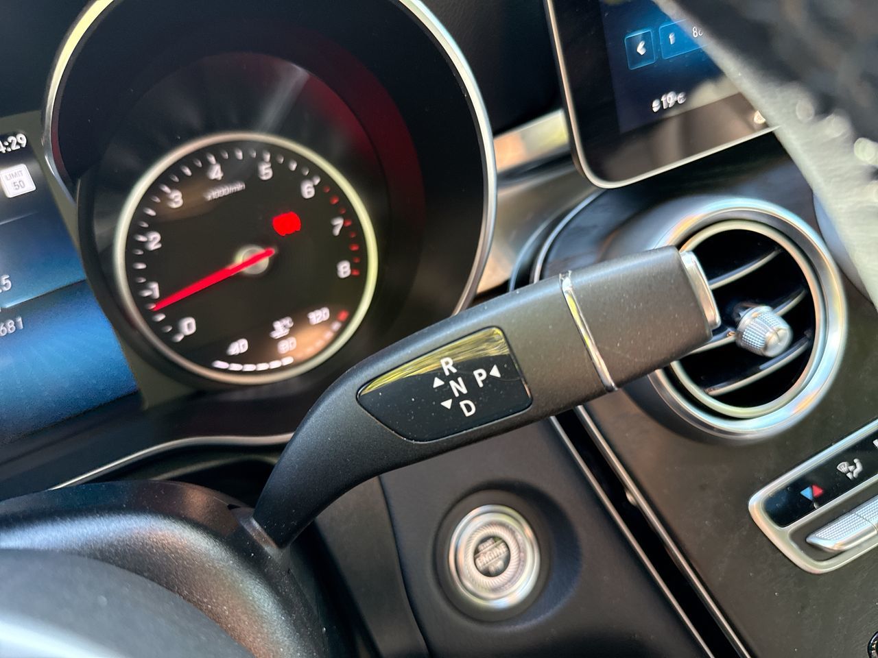 2022  GLC300