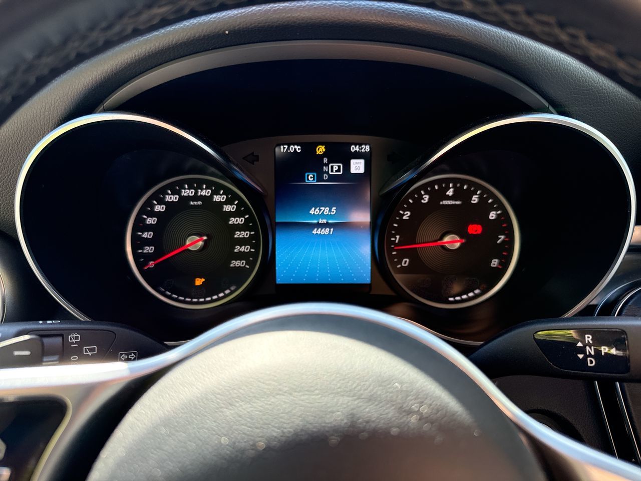2022  GLC300