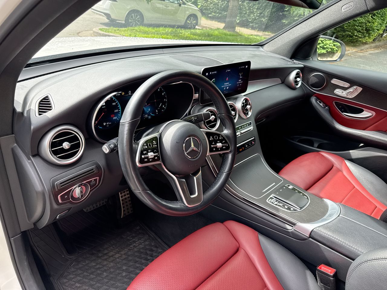 2022  GLC300