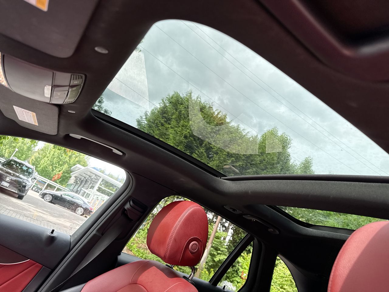 2022  GLC300