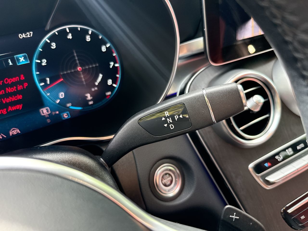 2022  GLC300