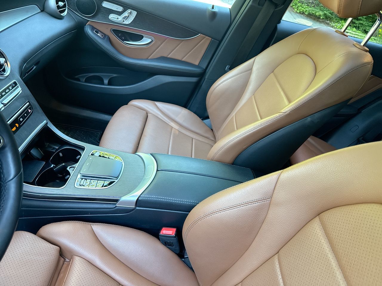 2022  GLC300