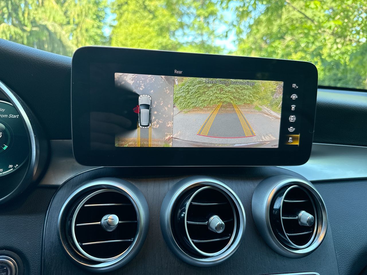 2022  GLC300