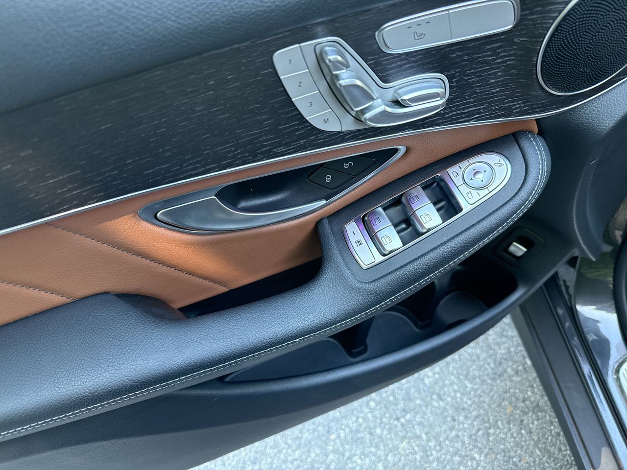 2022  GLC300