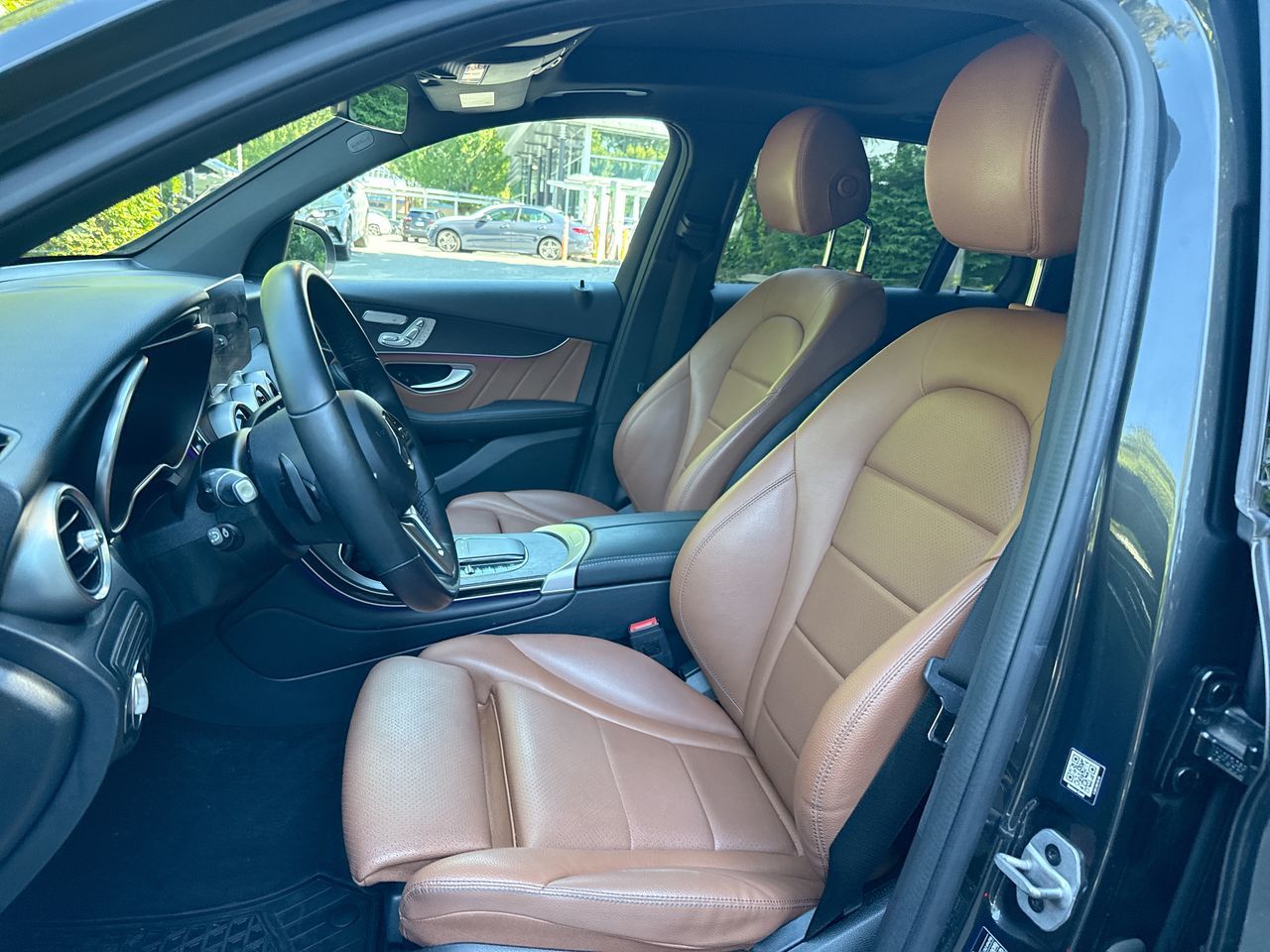 2022  GLC300