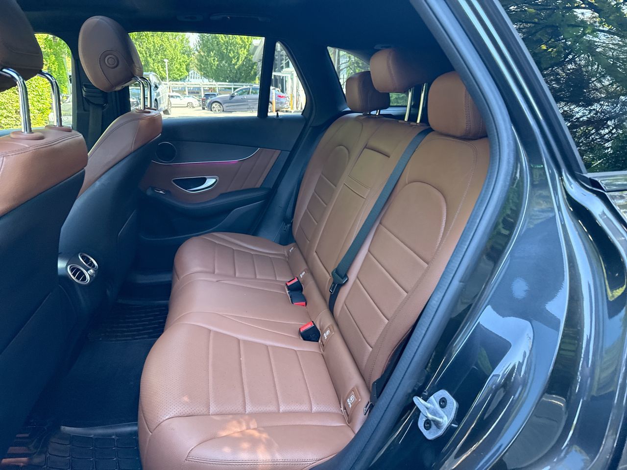 2022  GLC300