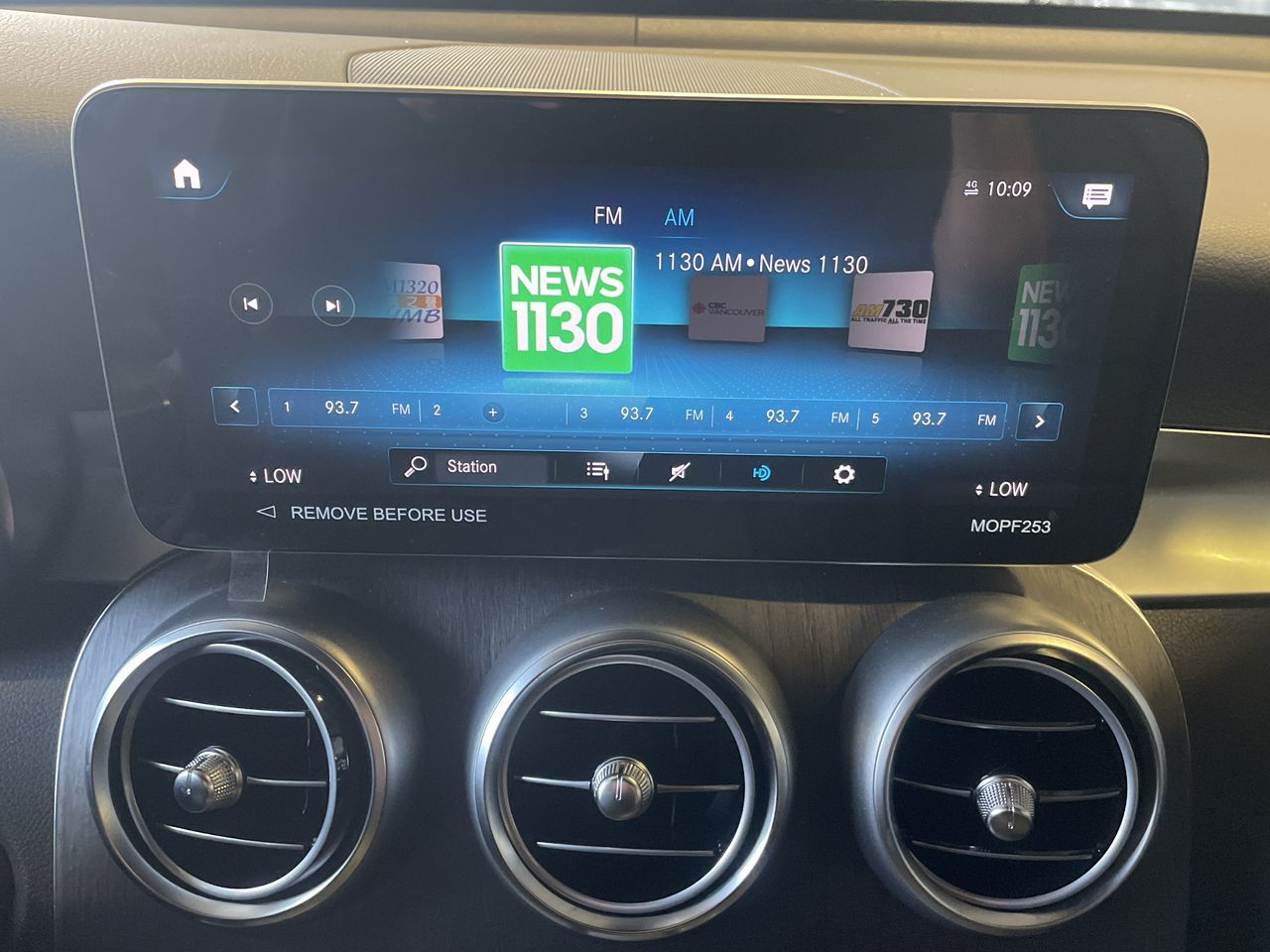 2022  GLC300