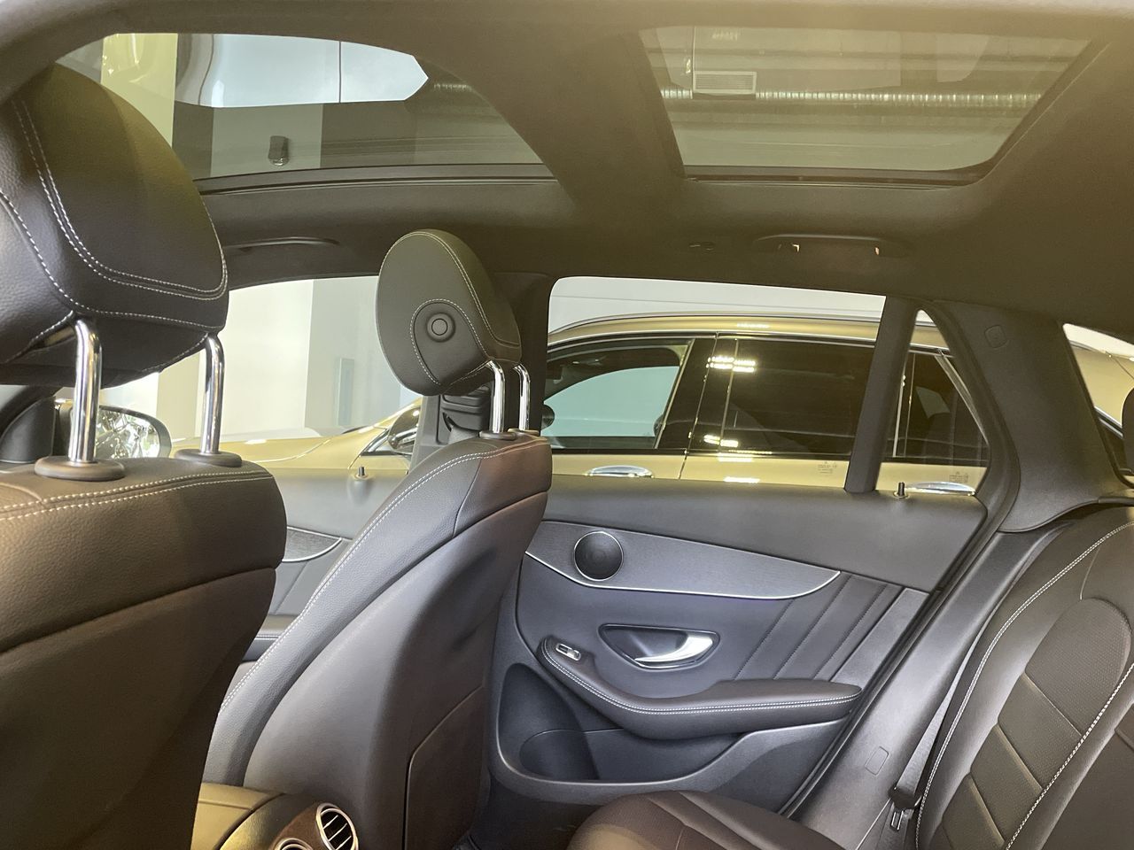 2022  GLC300