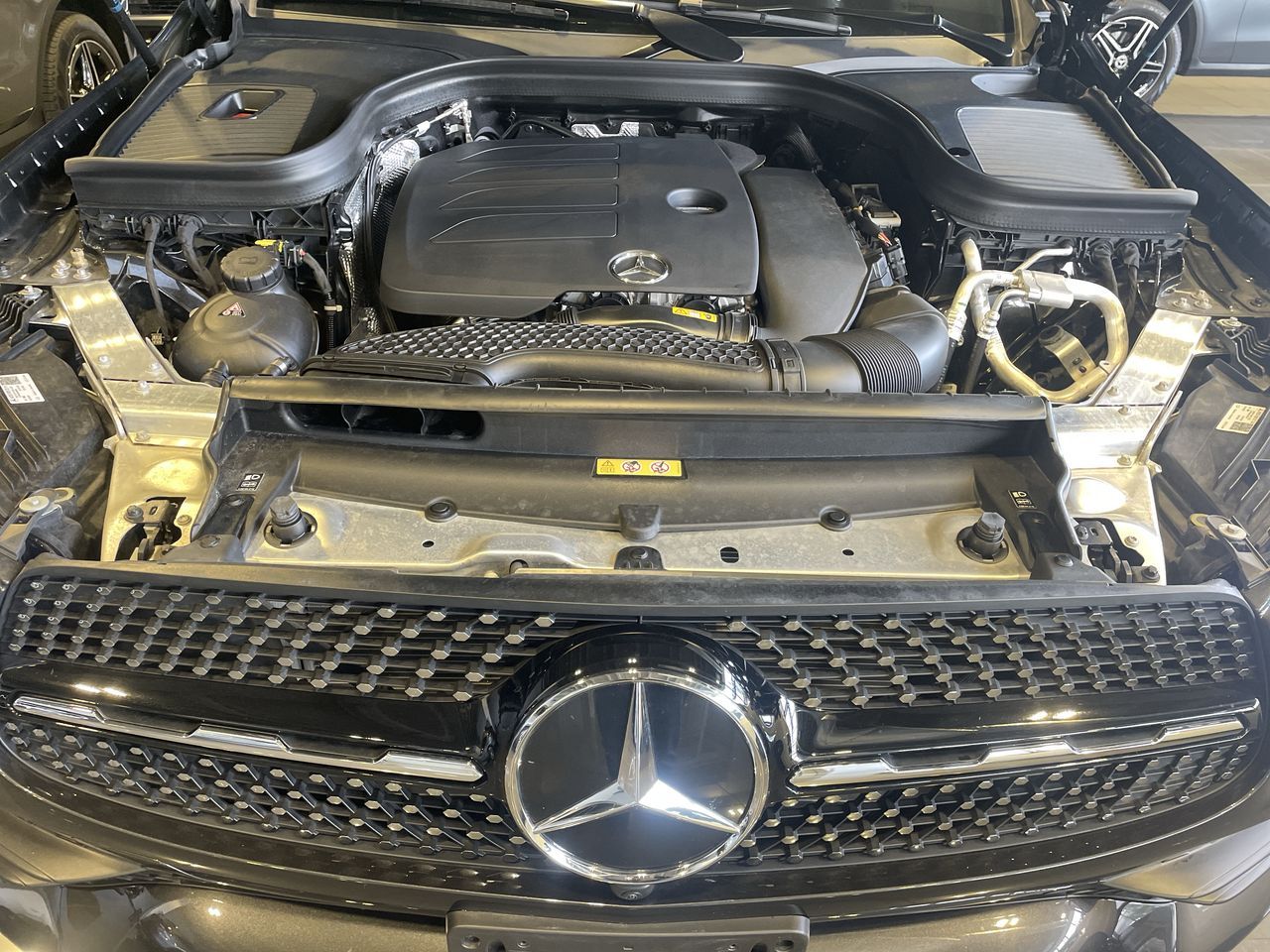 2022  GLC300