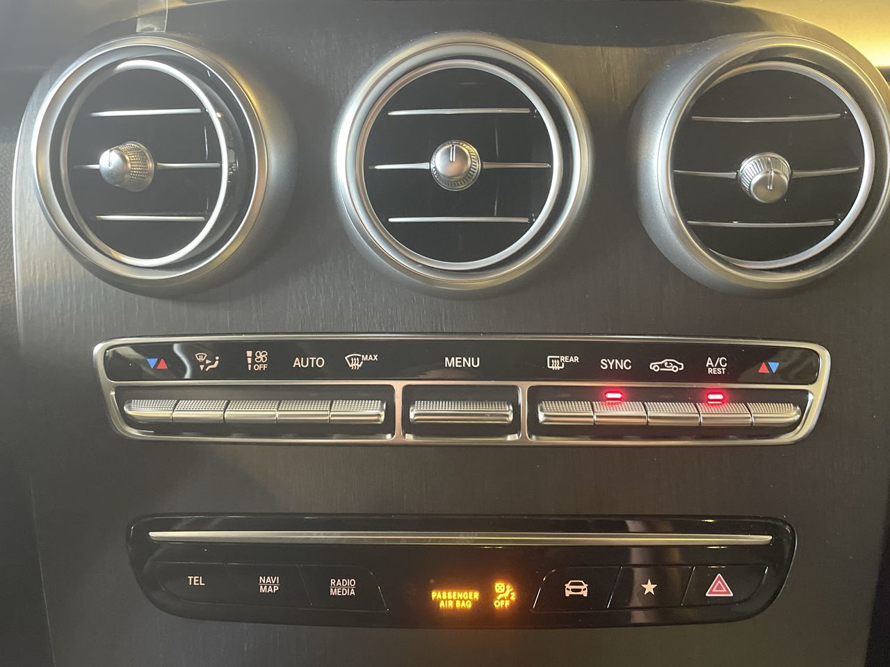 2022  GLC300