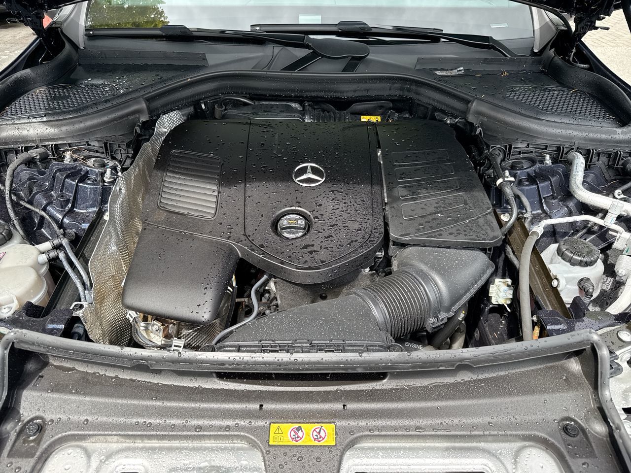 2023  GLC300