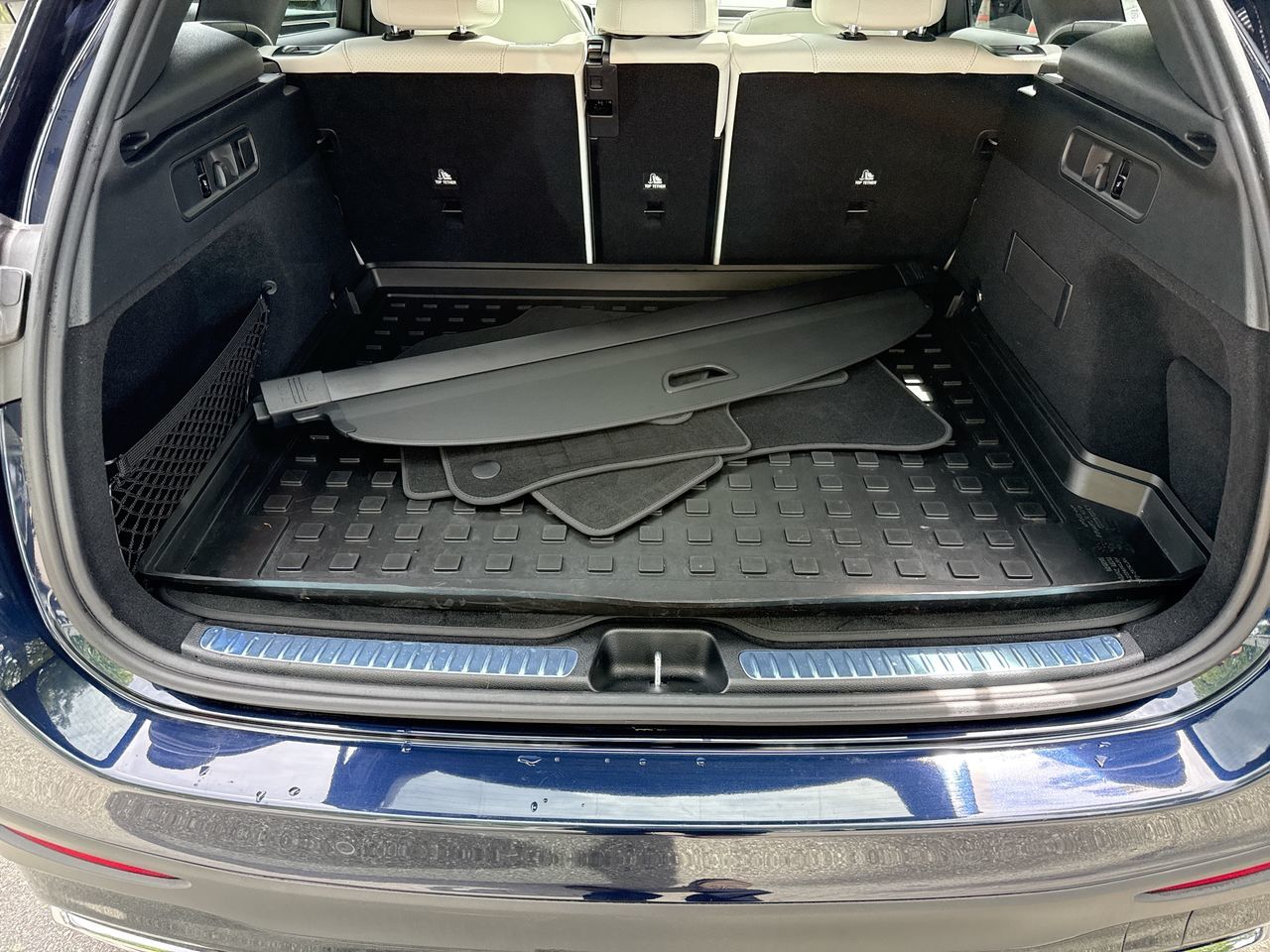 2023  GLC300