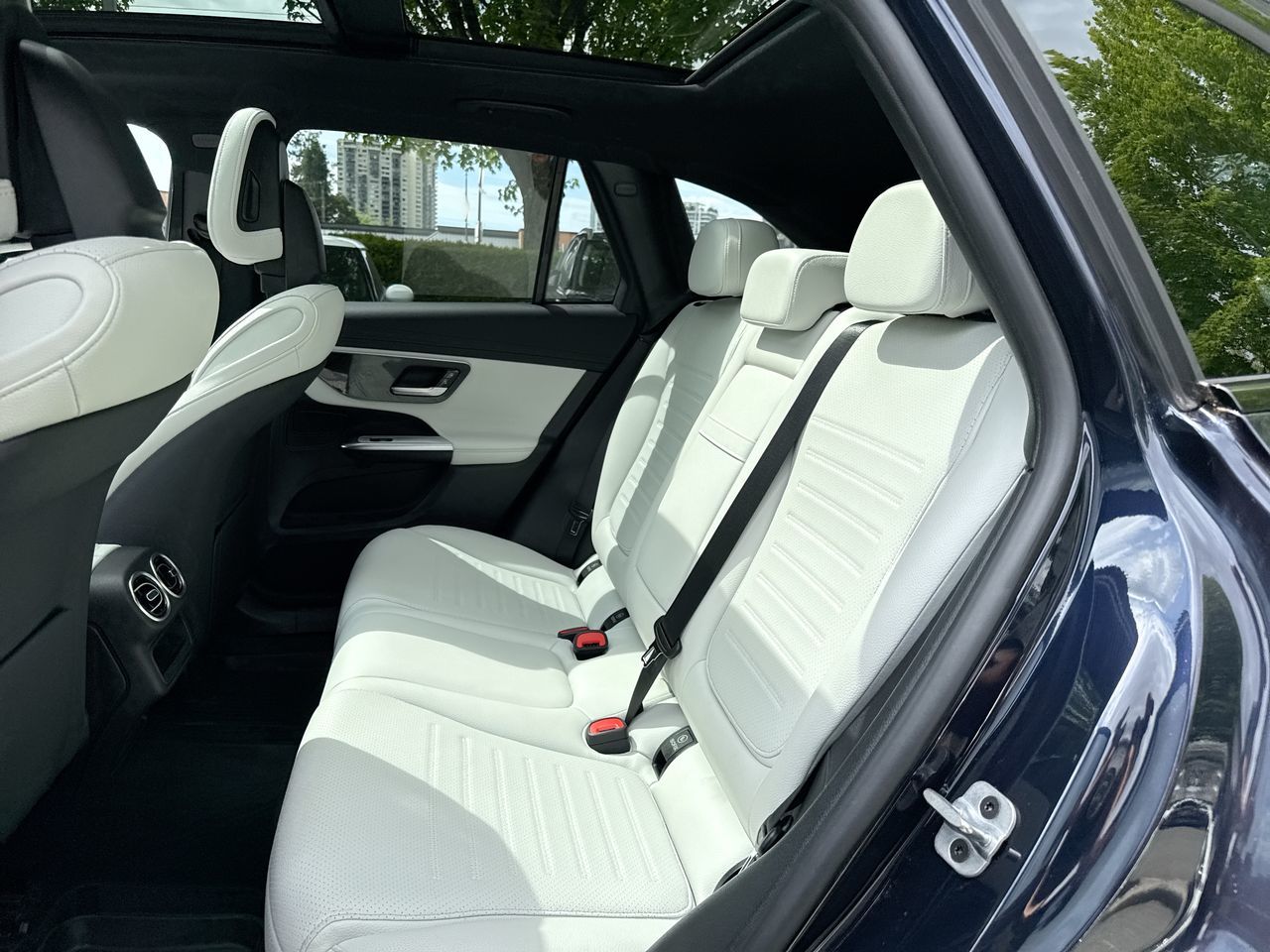2023  GLC300