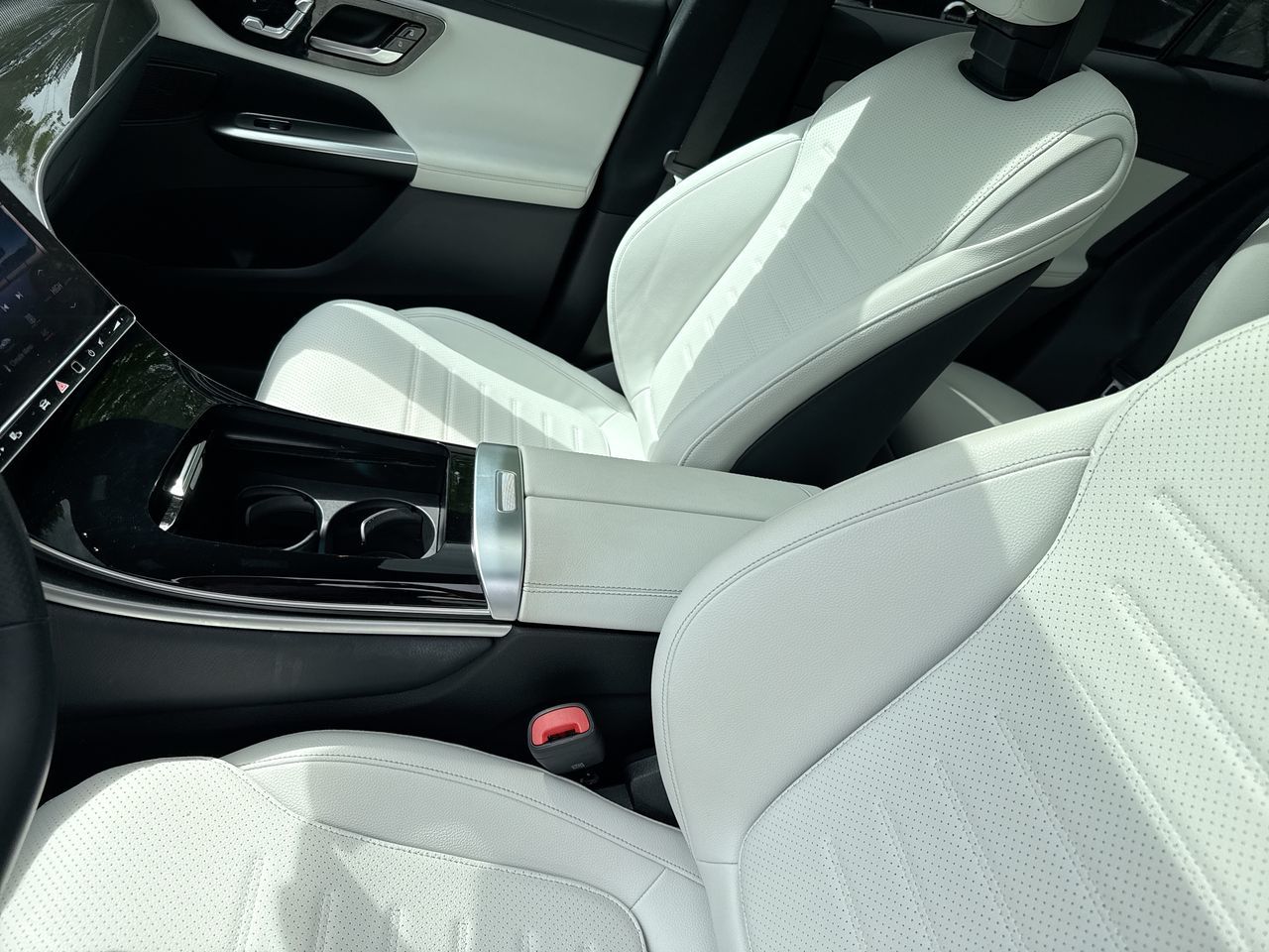 2023  GLC300