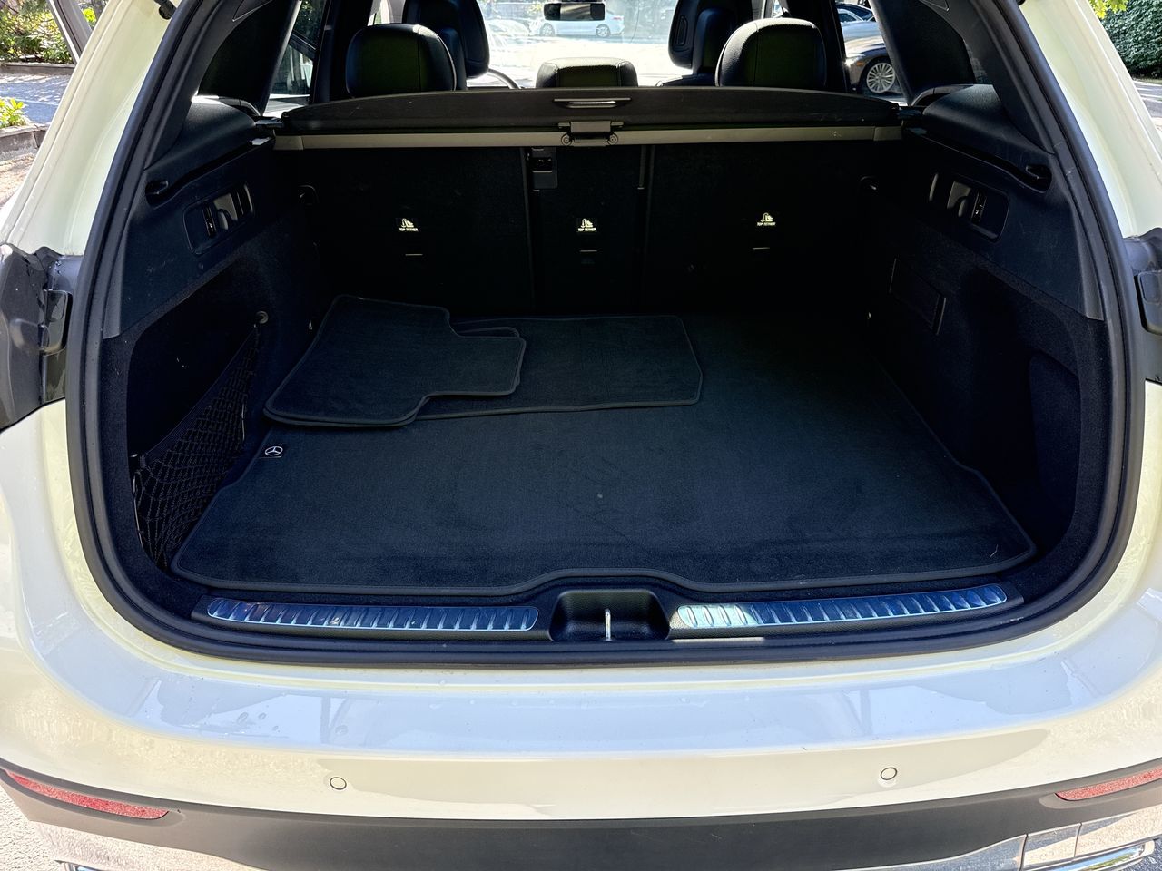 2023 Mercedes-Benz GLC300