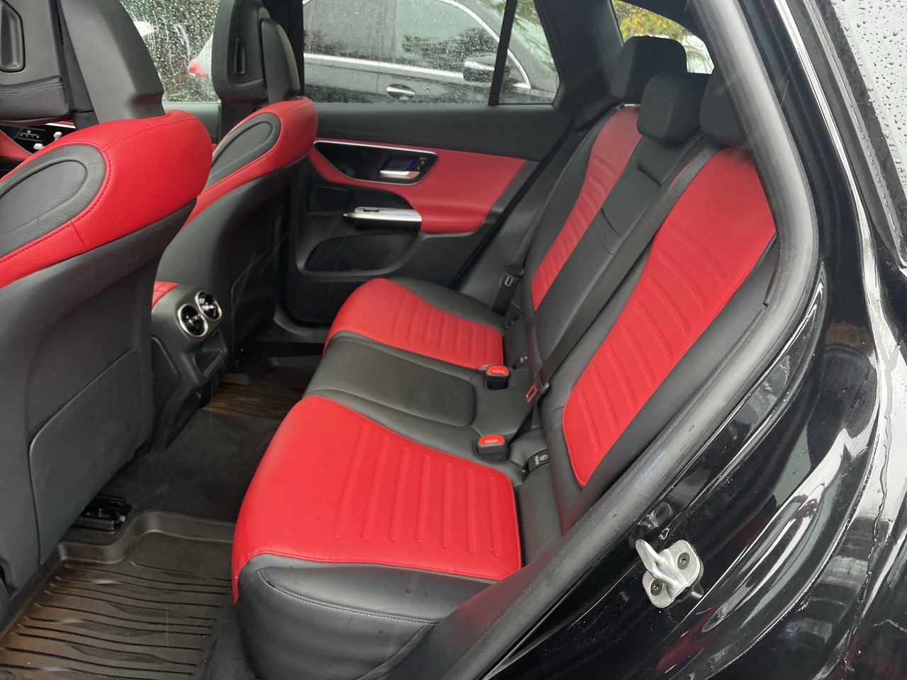 2024 Mercedes-Benz GLC300