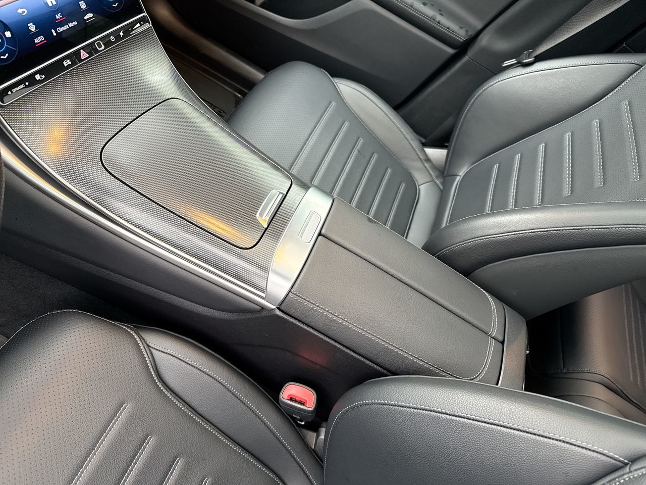 2024 Mercedes-Benz GLC300