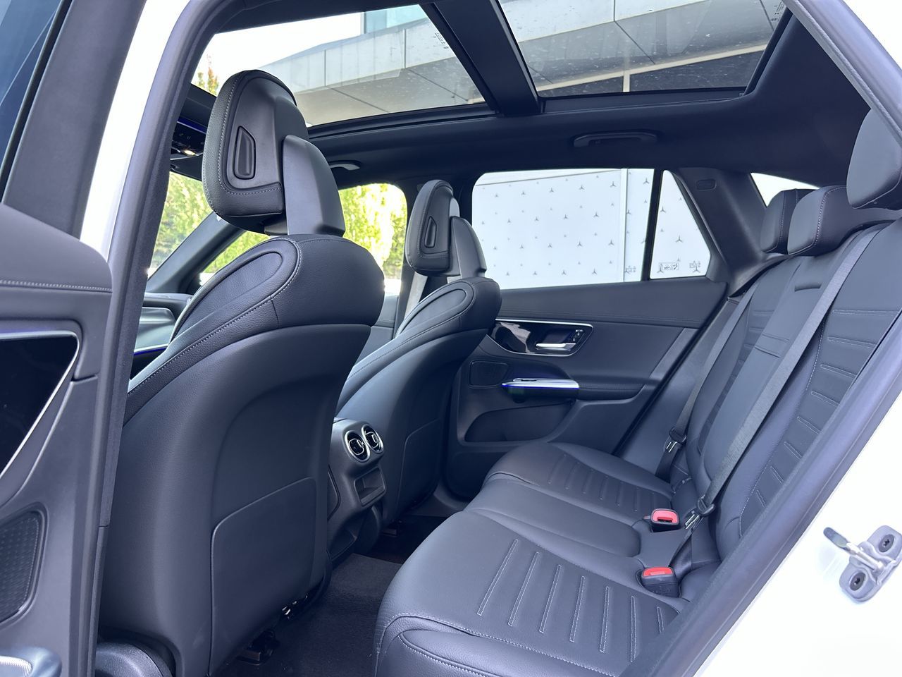 Mercedes-Benz GLC300  2025 à North Vancouver, Colombie-Britannique