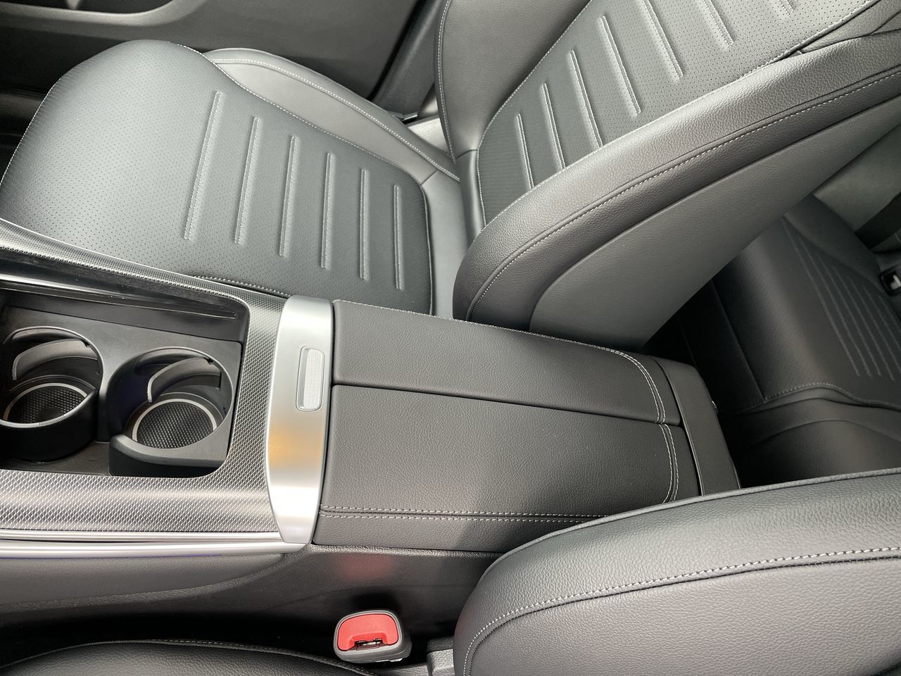 2025 Mercedes-Benz GLC300 in North Vancouver, British Columbia