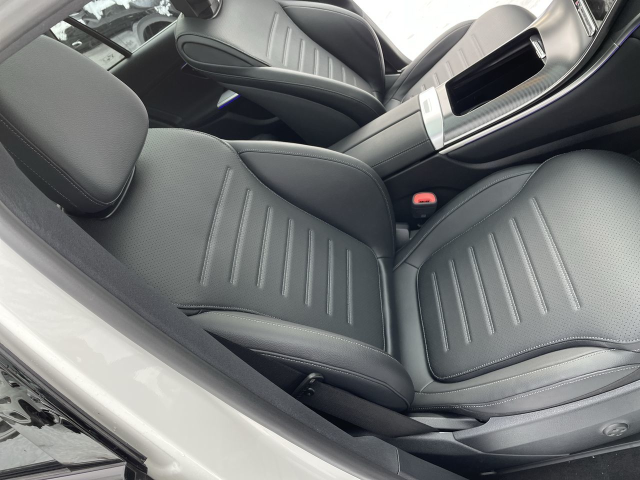2025 Mercedes-Benz GLC300 in North Vancouver, British Columbia