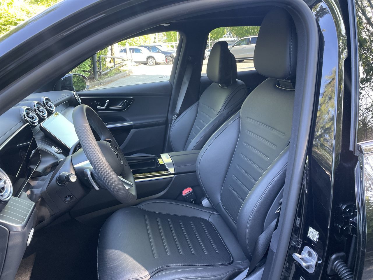 2025 Mercedes-Benz GLC300 in North Vancouver, British Columbia