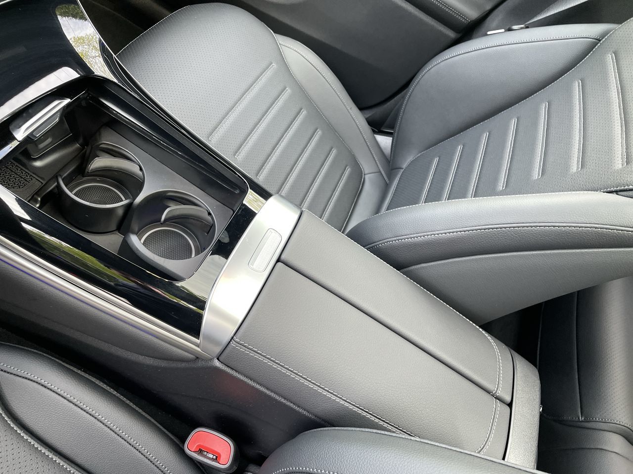 2025 Mercedes-Benz GLC300 in North Vancouver, British Columbia