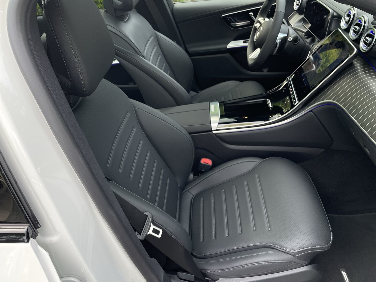 2025 Mercedes-Benz GLC300 in North Vancouver, British Columbia