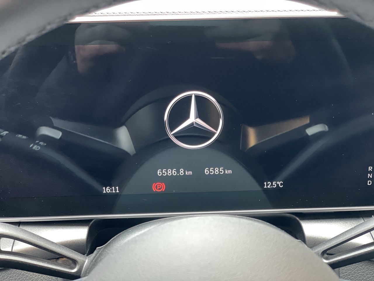 2025 Mercedes-Benz GLC300