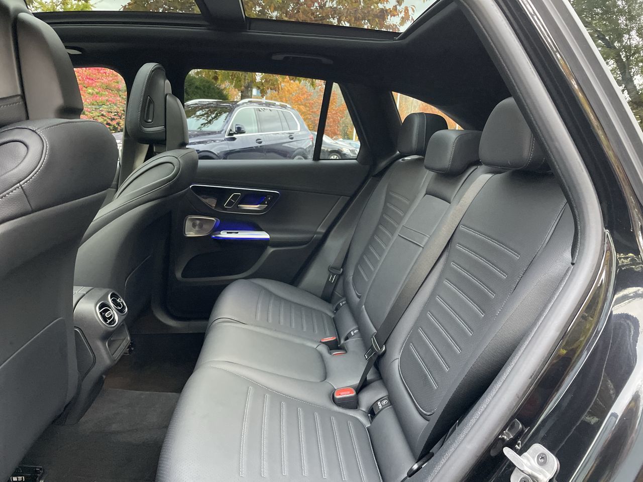 2025 Mercedes-Benz GLC300