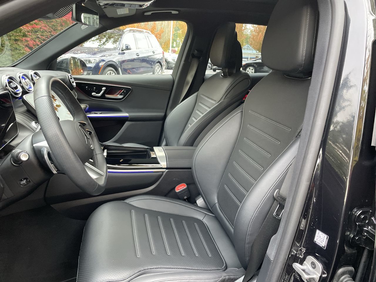 2025 Mercedes-Benz GLC300